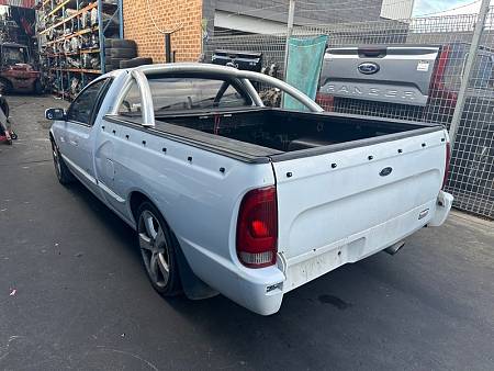 WRECKING 2002 FORD AUIII FALCON XR6 UTE FOR PARTS ONLY