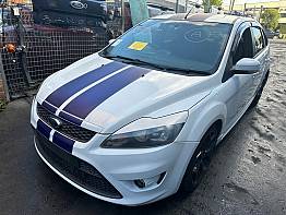 WRECKING 2010 FORD LV FOCUS XR5 TURBO FOR PARTS