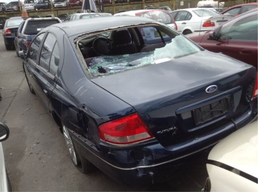Ford falcon futura 2003 #8